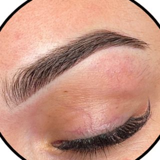 Sourcils effet poudré